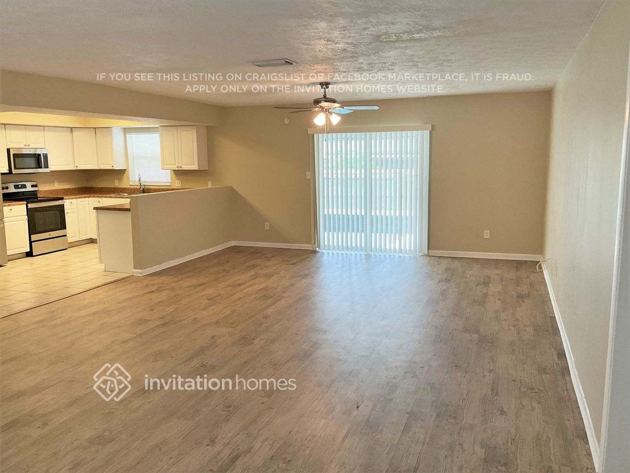 3831 Parkside Dr - Photo 3 of 11