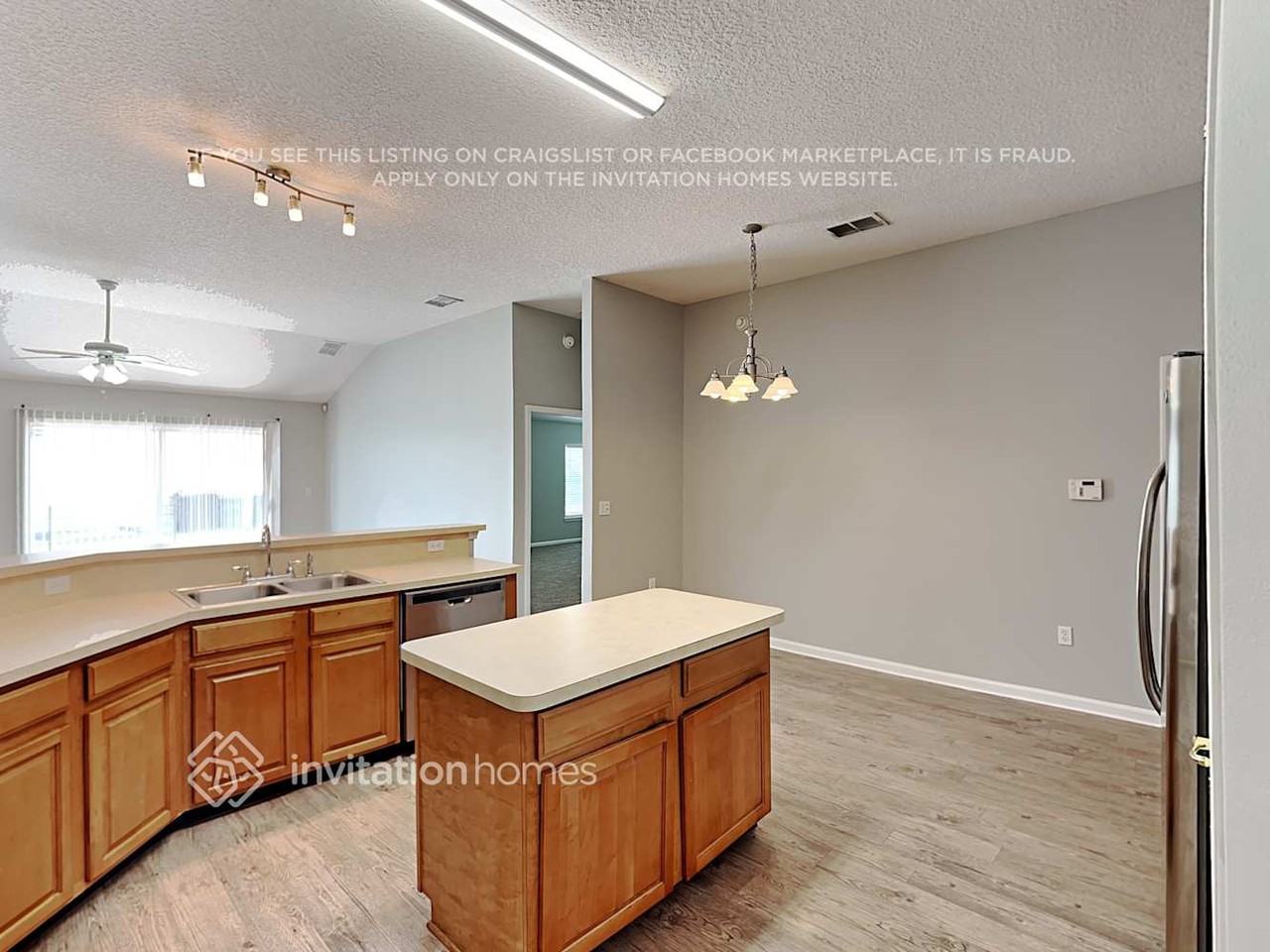 9128 Jennifer Ln - Photo 5 of 18
