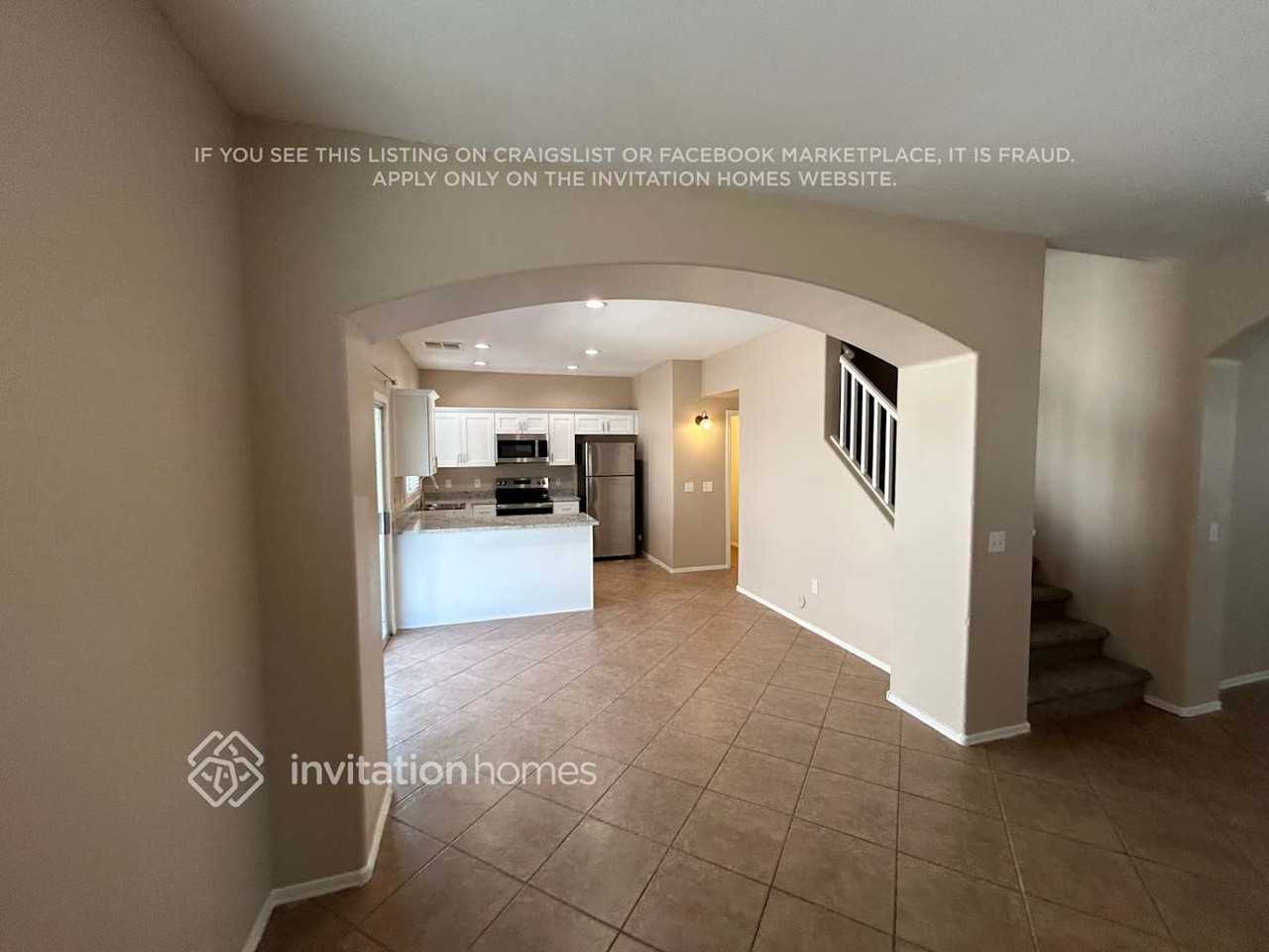 12170 W Yavapai Ln - Photo 4 of 21