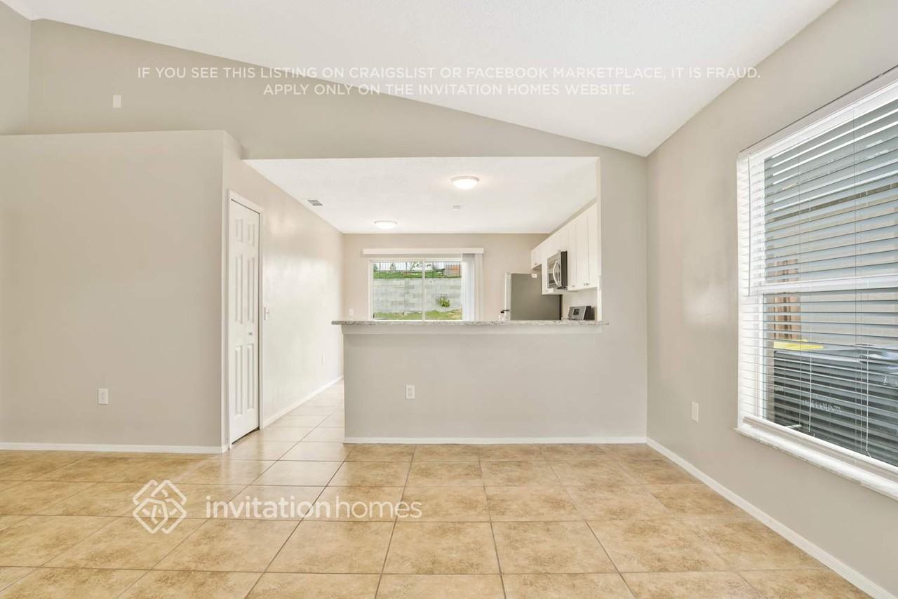 3111 Huntwicke Blvd - Photo 5 of 32