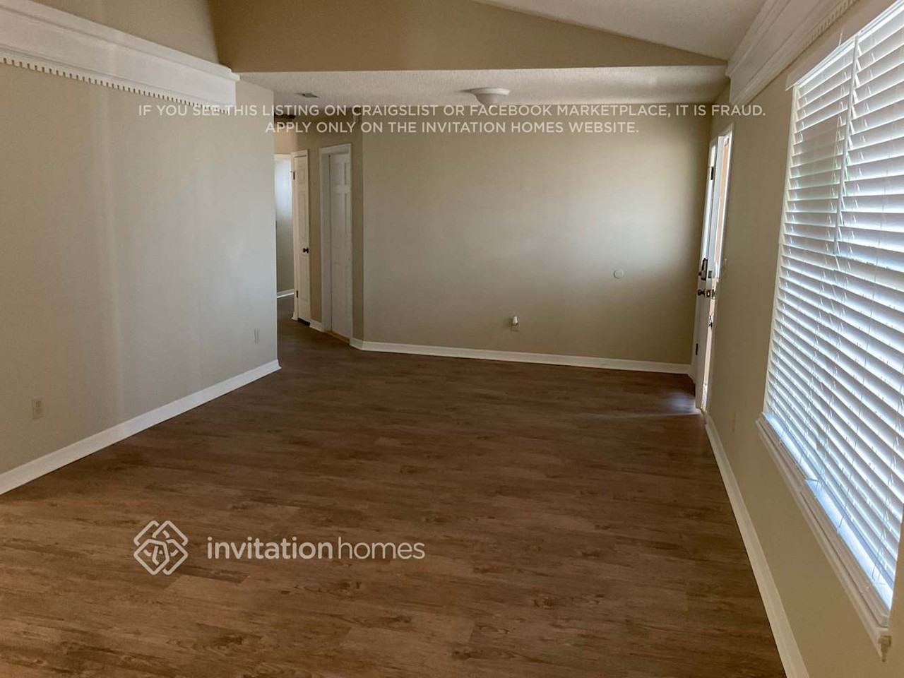 842 Shriver Cir - Photo 2 of 11