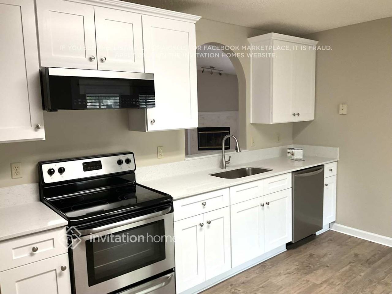 12520 Larkstone Ct - Photo 4 of 13