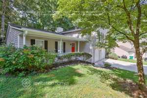 featured image of 690 Greenhedge Dr