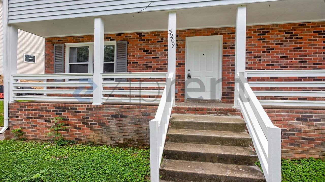 3207 Luann Dr - Photo 4 of 34