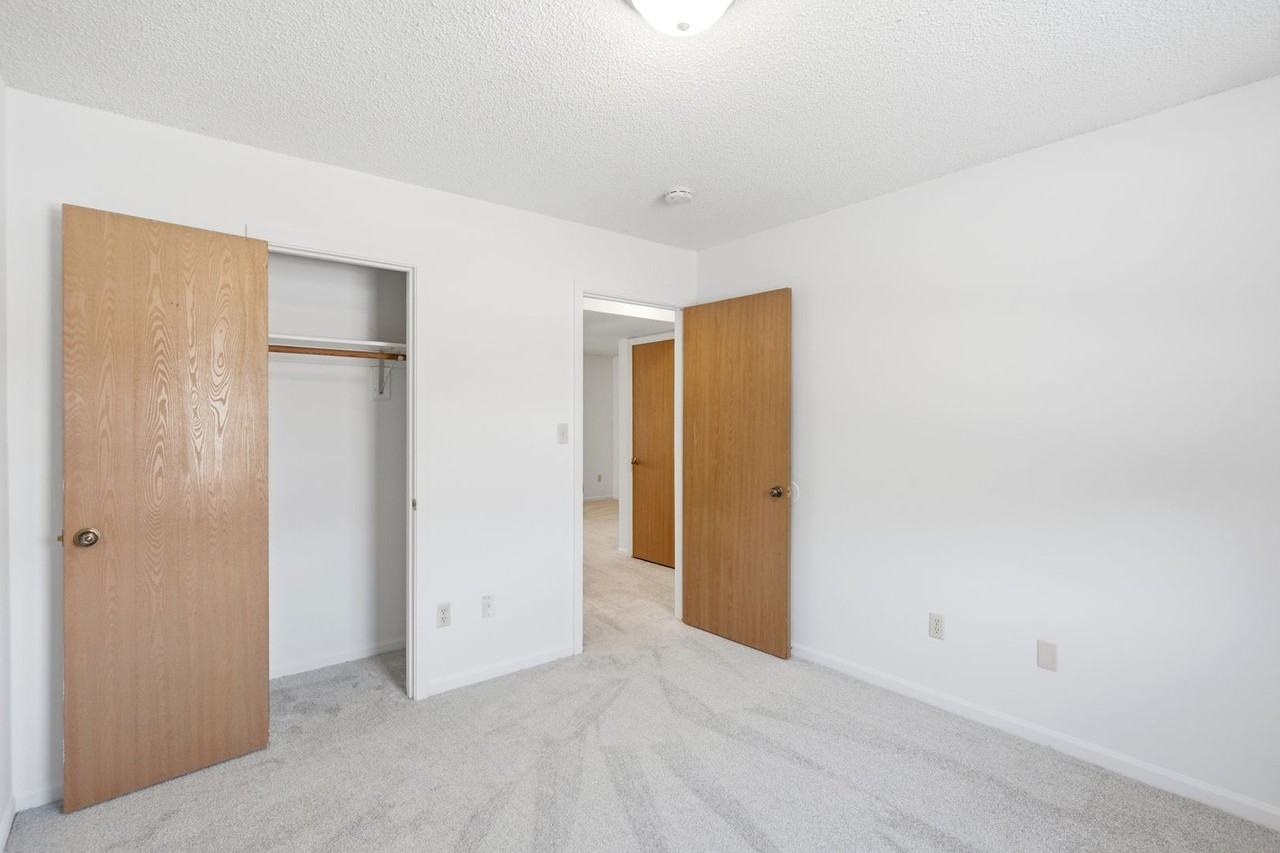 Stadium Apartments - Photo 7 of 32