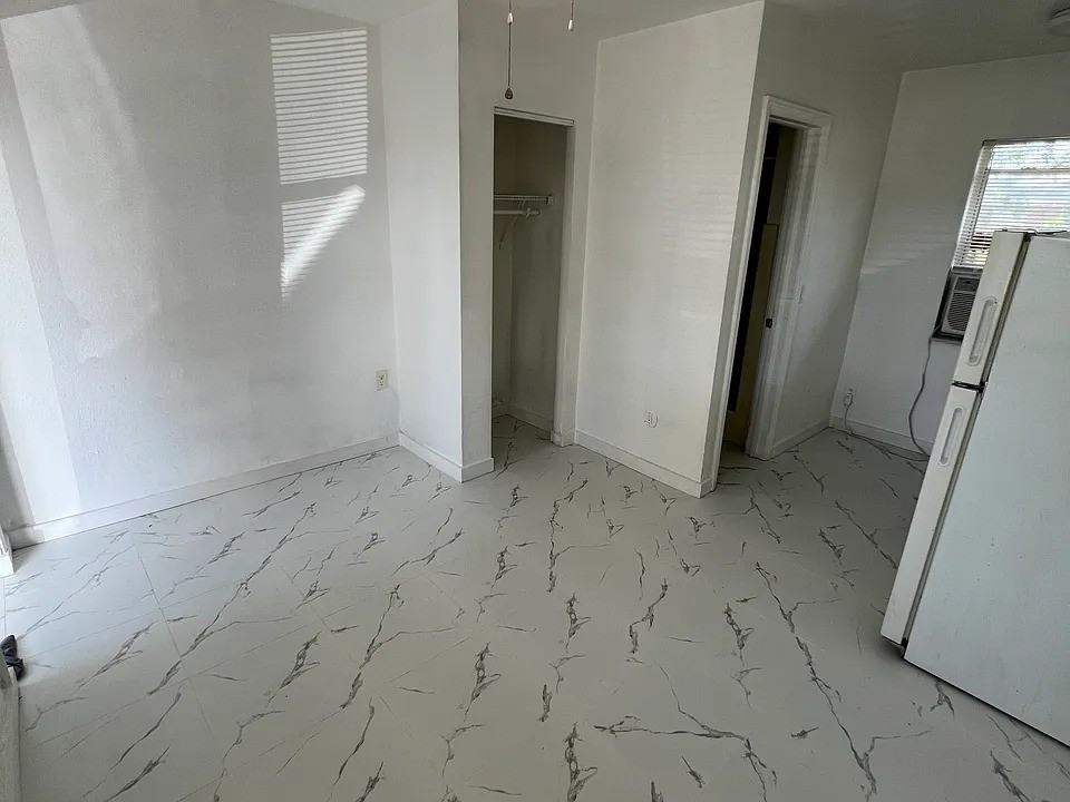 17th St W, Palmetto FL 34221 - Photo 2 of 3