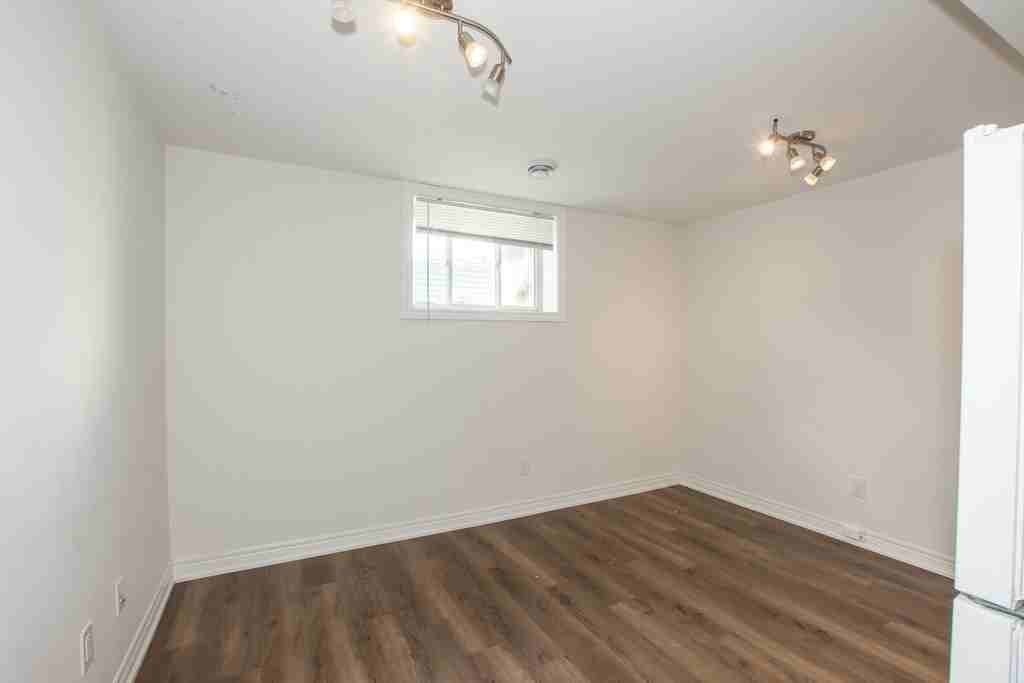 36 Viger Dr - Photo 2 of 11