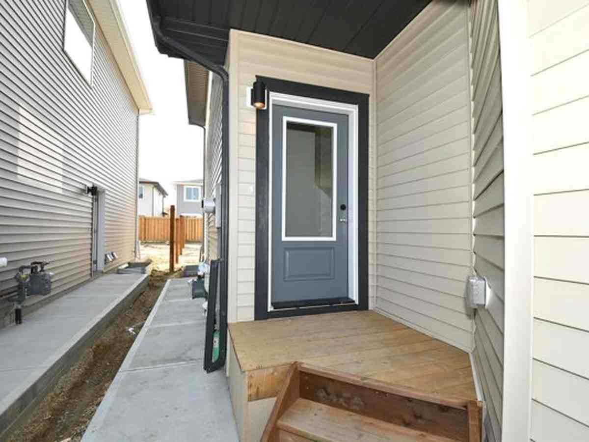 2603 5 Ave Sw - Photo 3 of 50