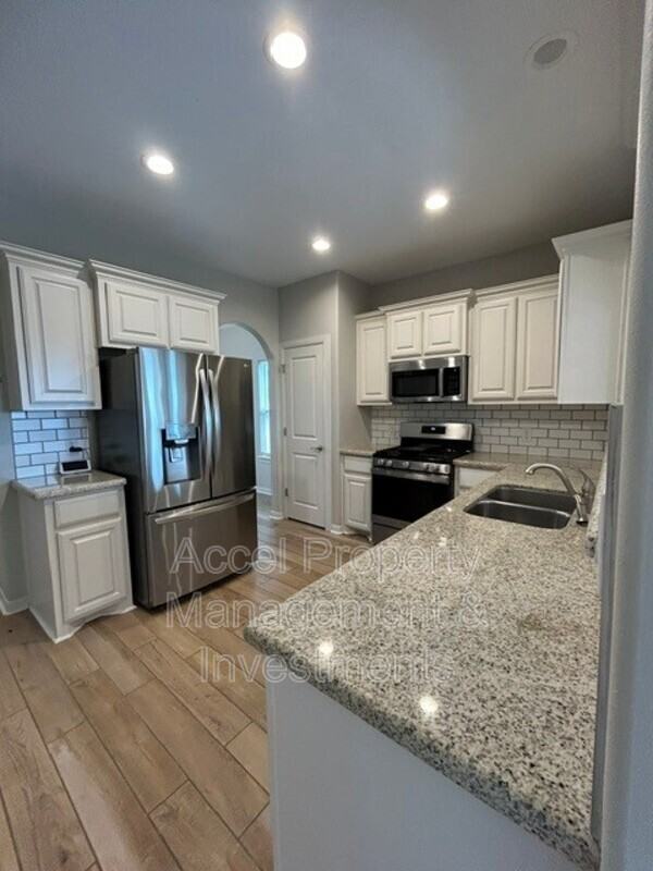 8410 N 33rd Ln - Photo 2 of 15