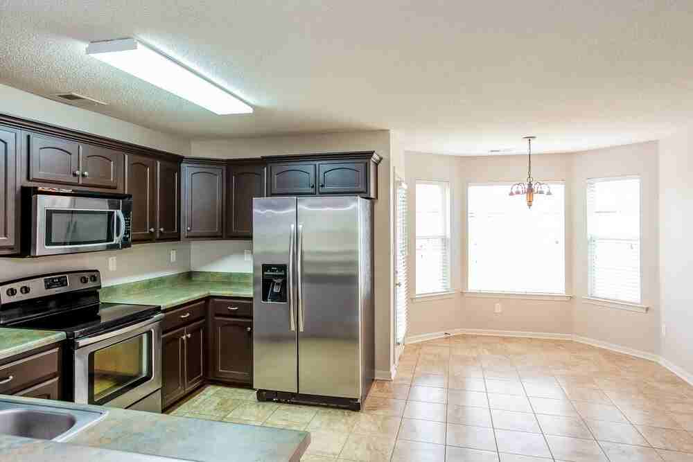 7911 Ridgedale Dr - Photo 7 of 17