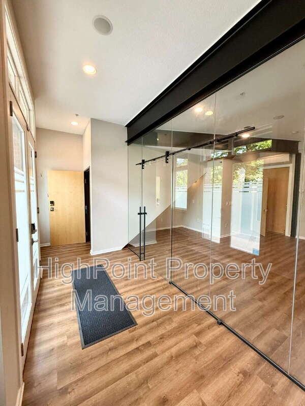 11858 Bradburn Blvd - Photo 3 of 21