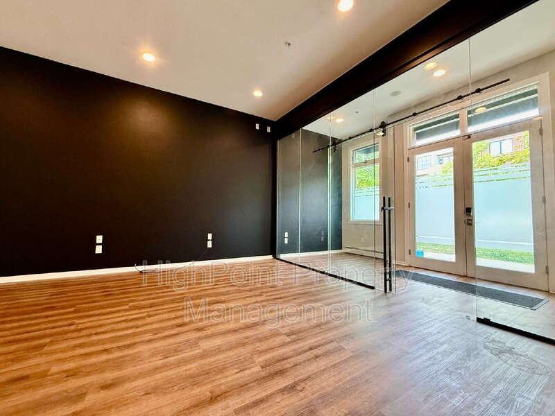11858 Bradburn Blvd - Photo 4 of 21