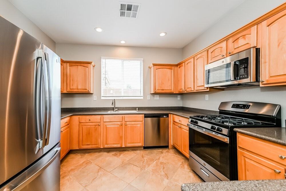 9047 Wine Cellar Ave - Photo 7 of 17
