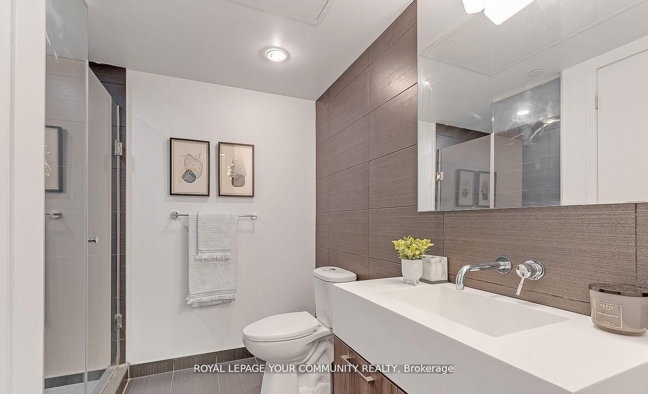 560 King Street West #510 - Photo 6 of 11