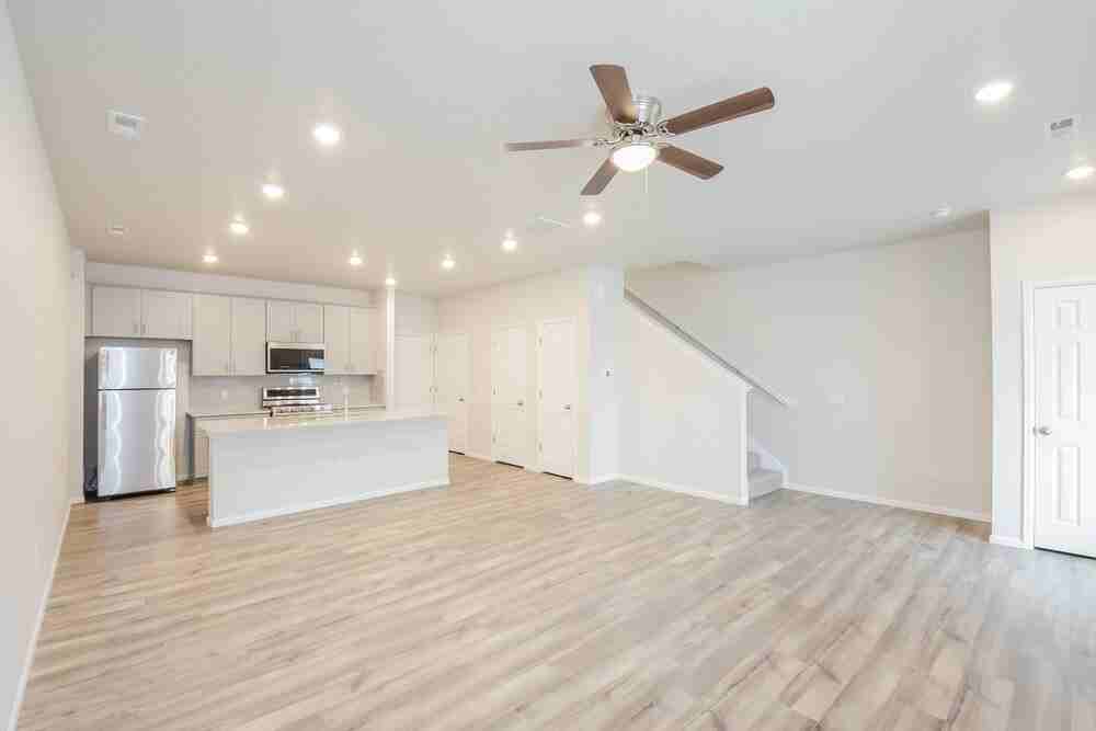 13971 Vispo Way - Photo 4 of 17