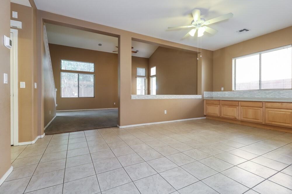 3116 S 82nd Ln - Photo 6 of 17