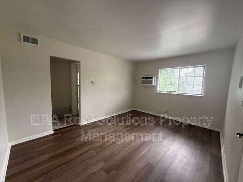 221 Dana Ave #D - Photo 2 of 6