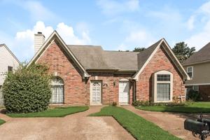 featured image of 1611 Oaken Bucket Dr