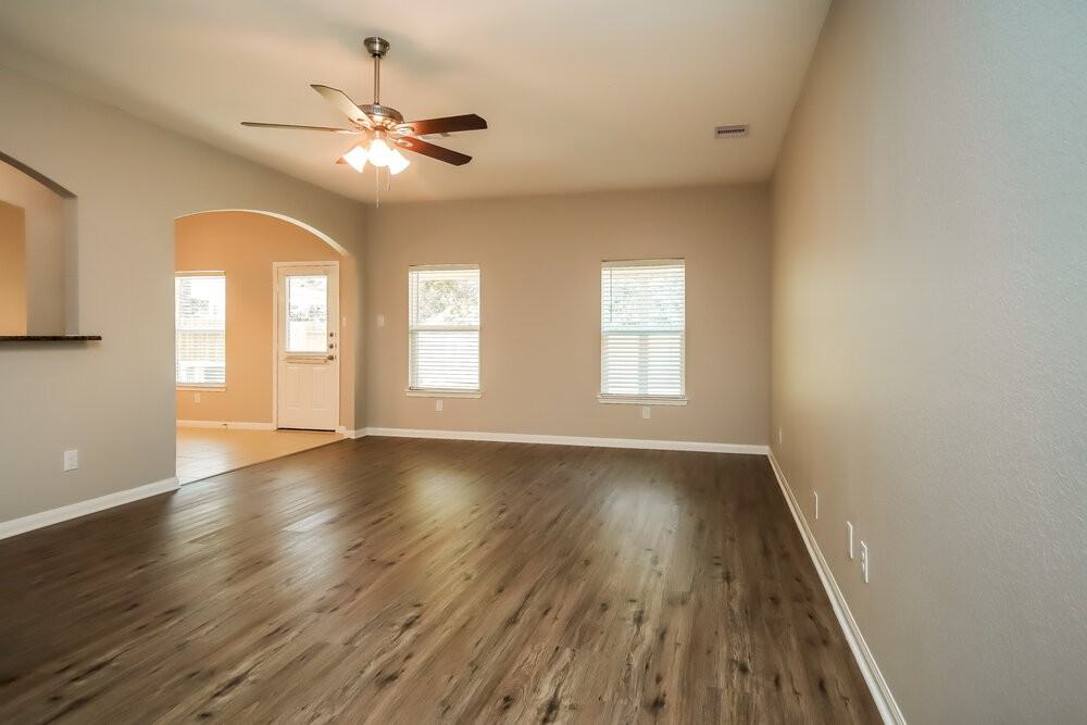 21235 Slate Bend Dr - Photo 4 of 17
