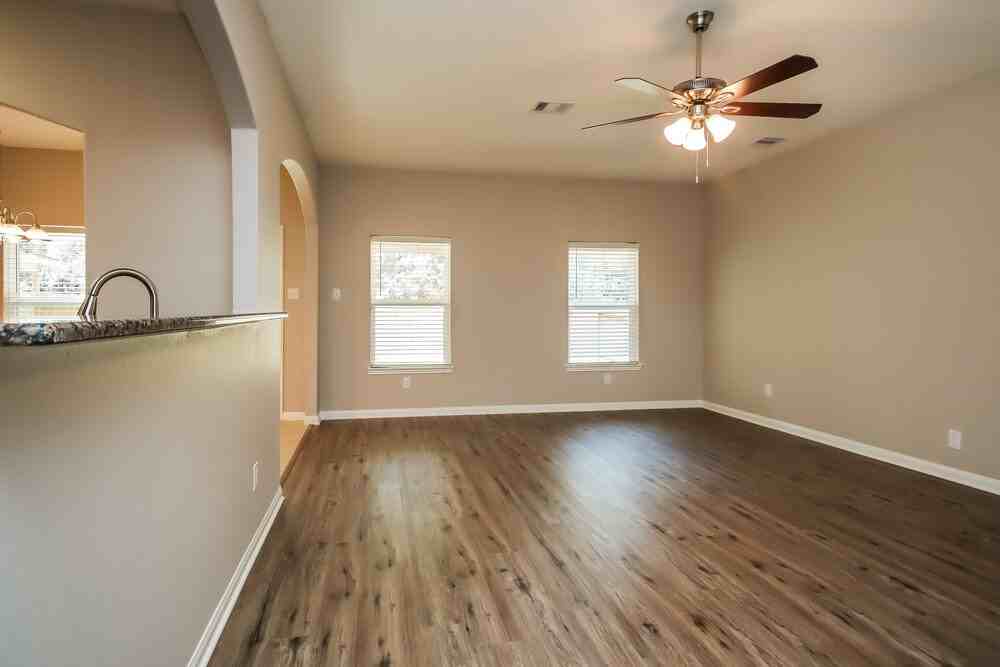 21235 Slate Bend Dr - Photo 5 of 17