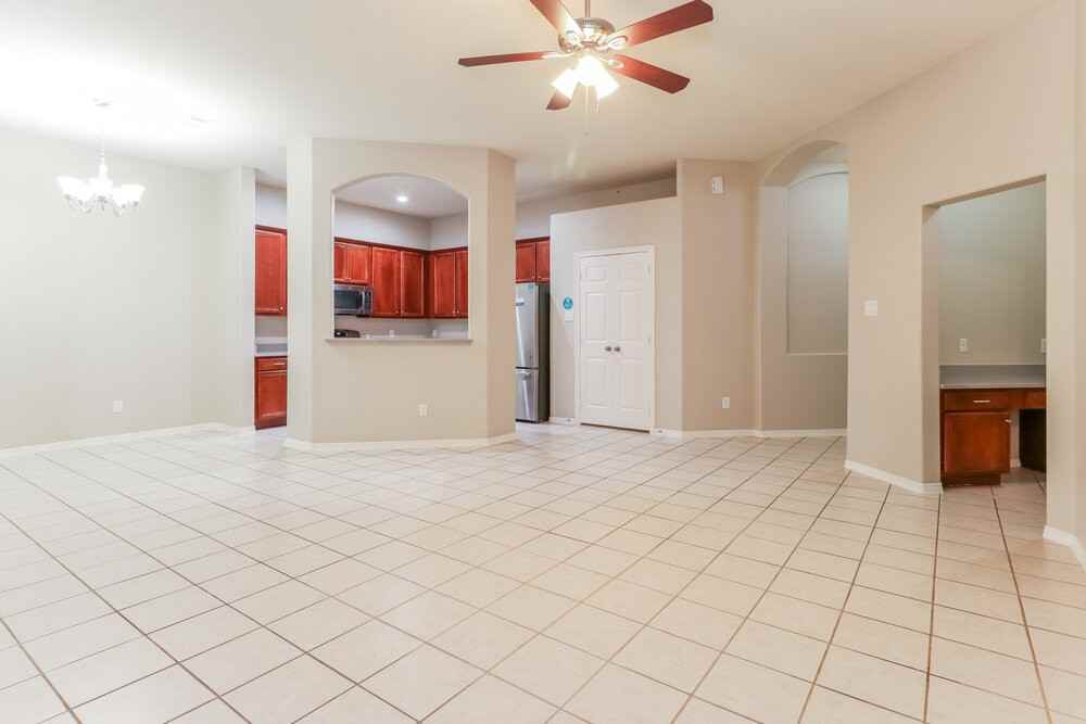 2307 Jefferson Crossing Dr - Photo 5 of 19
