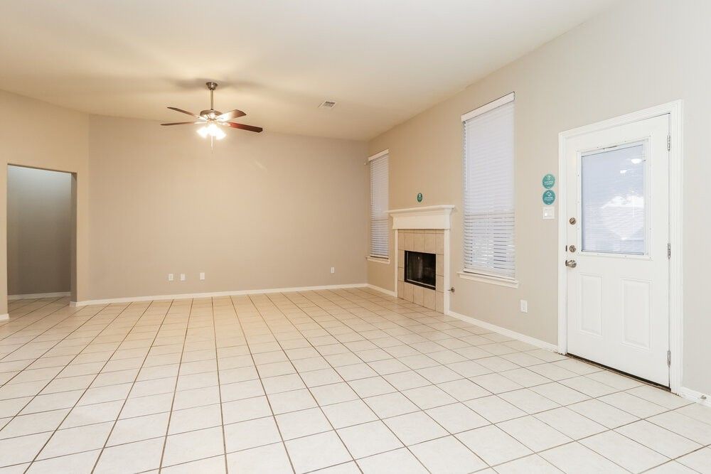 2307 Jefferson Crossing Dr - Photo 6 of 19
