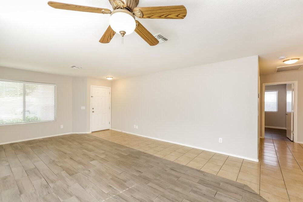 6044 W Odeum Ln - Photo 3 of 16