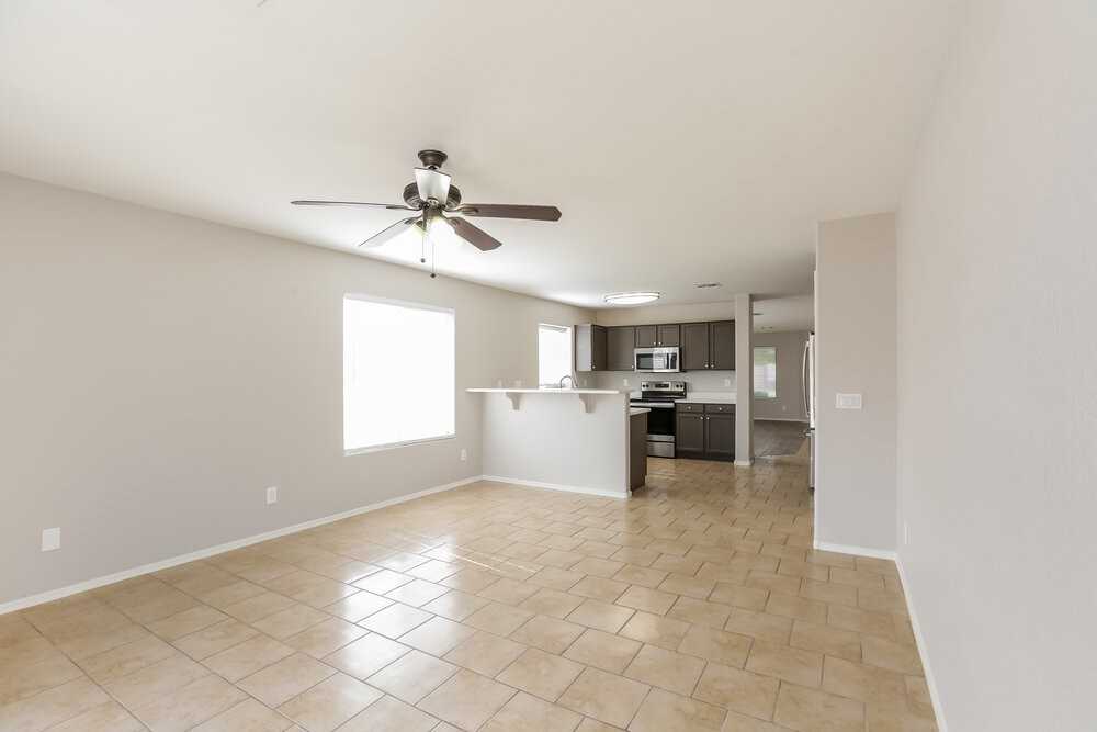 6044 W Odeum Ln - Photo 6 of 16