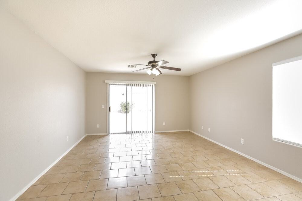 6044 W Odeum Ln - Photo 7 of 16