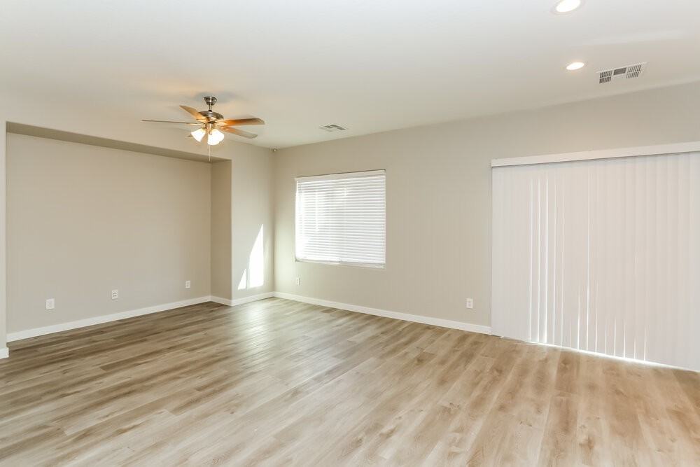 8320 Celina Hills St - Photo 4 of 17