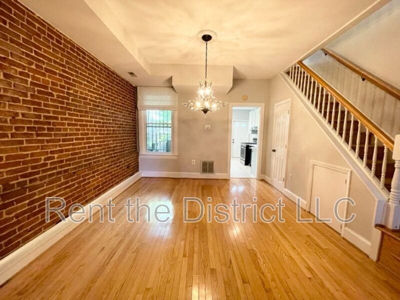 525 5th St Ne - Photo 5 of 21