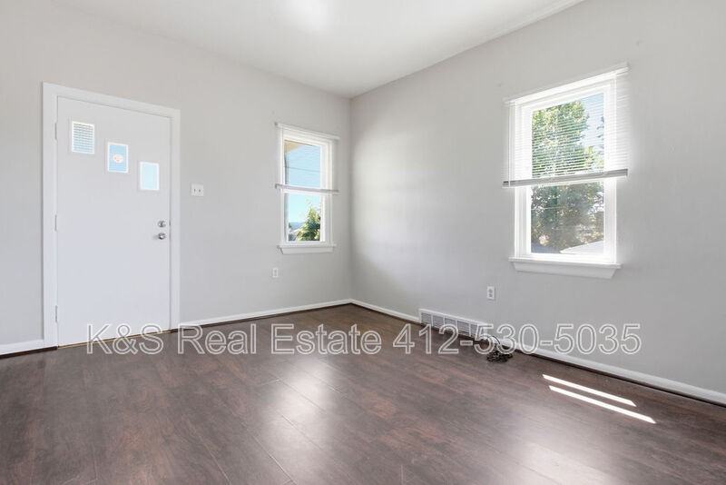 433 28th St - Photo 3 of 11