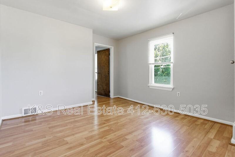 433 28th St - Photo 5 of 11