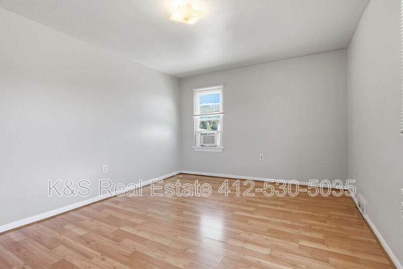 433 28th St - Photo 7 of 11