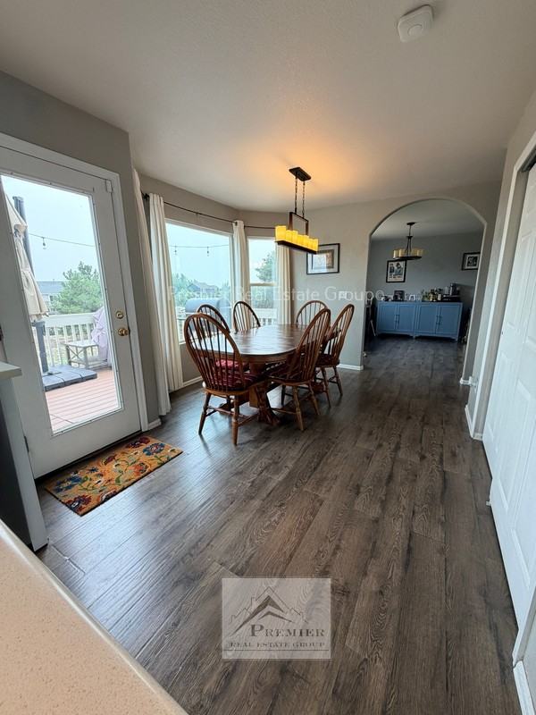 7927 Buschborn Rd - Photo 4 of 13