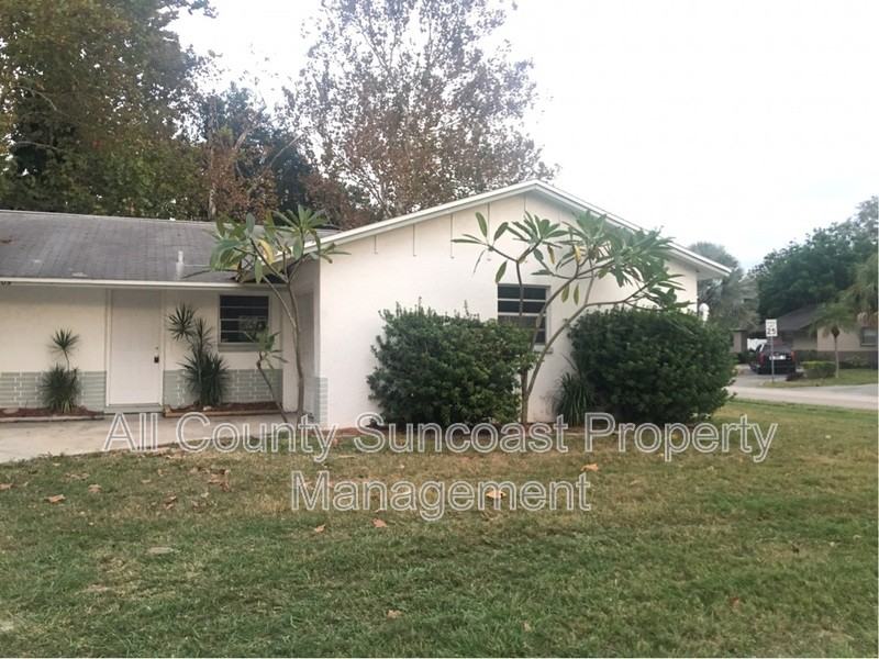 6009 71st St N - Photo 2 of 8