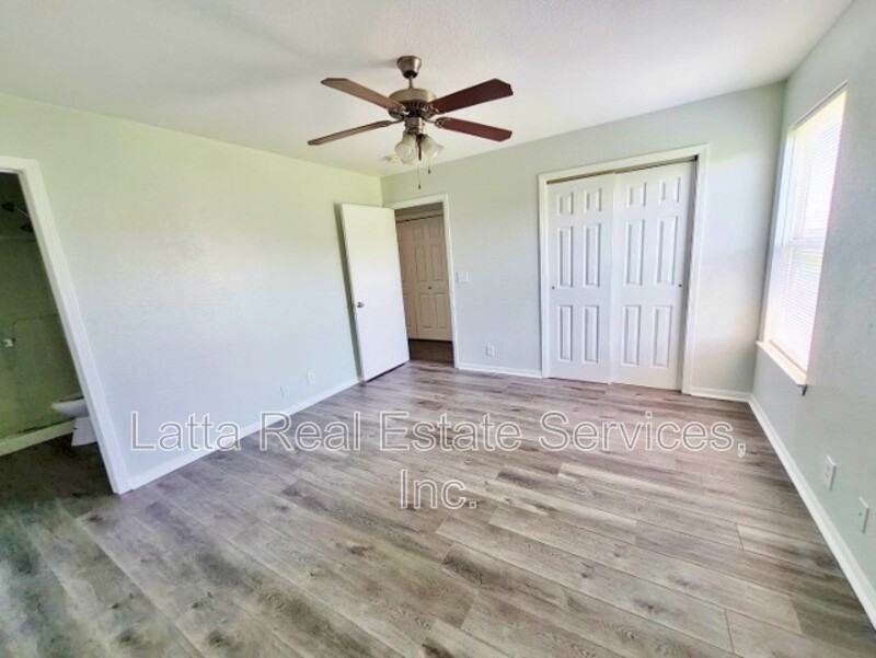 1207 173rd St - Photo 5 of 12