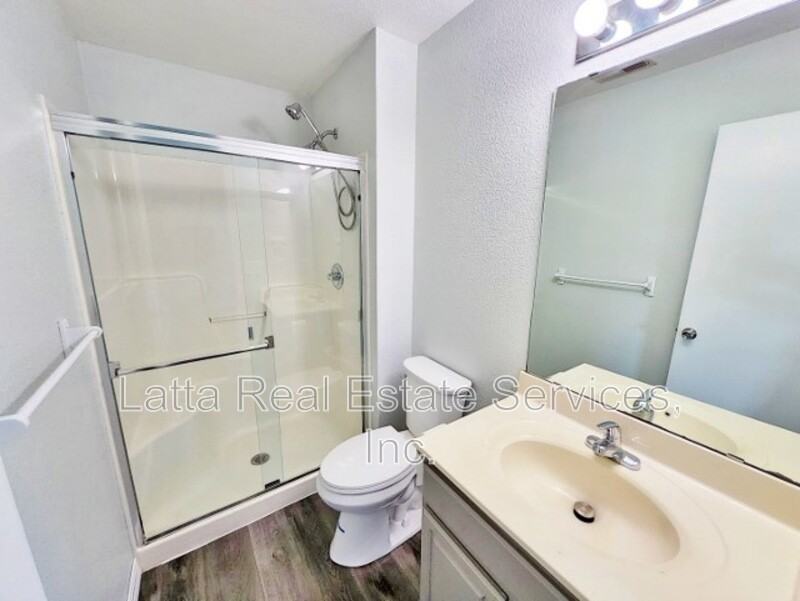 1207 173rd St - Photo 6 of 12