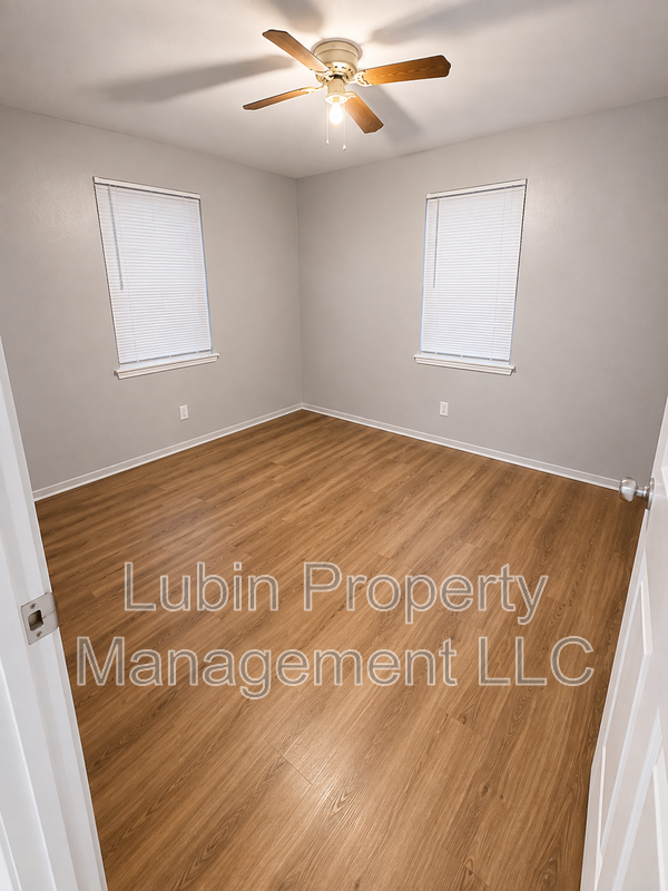 2455 Douglass Ave - Photo 3 of 6