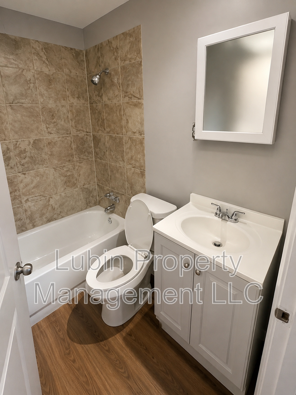 2455 Douglass Ave - Photo 5 of 6