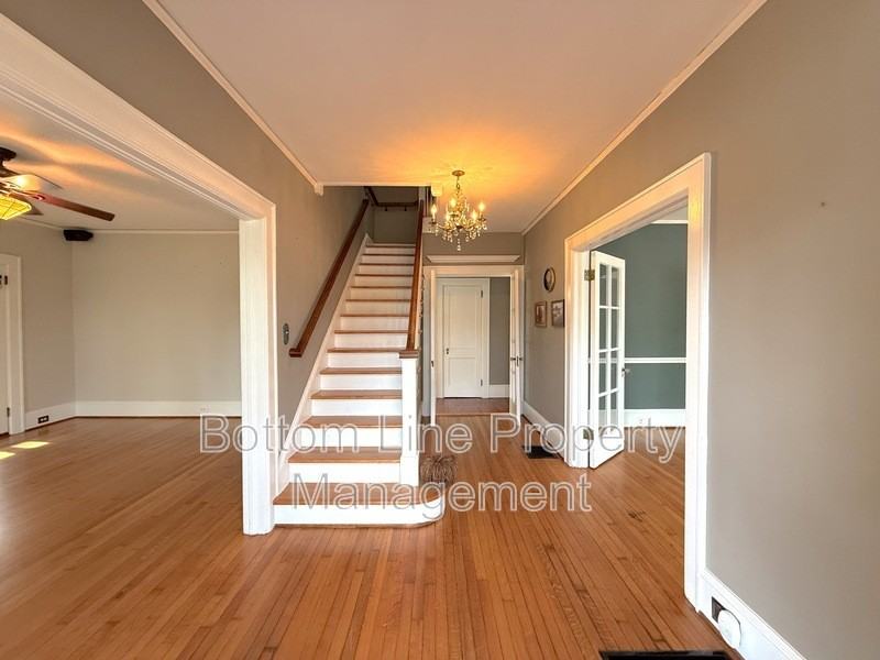 613 S York St - Photo 4 of 36