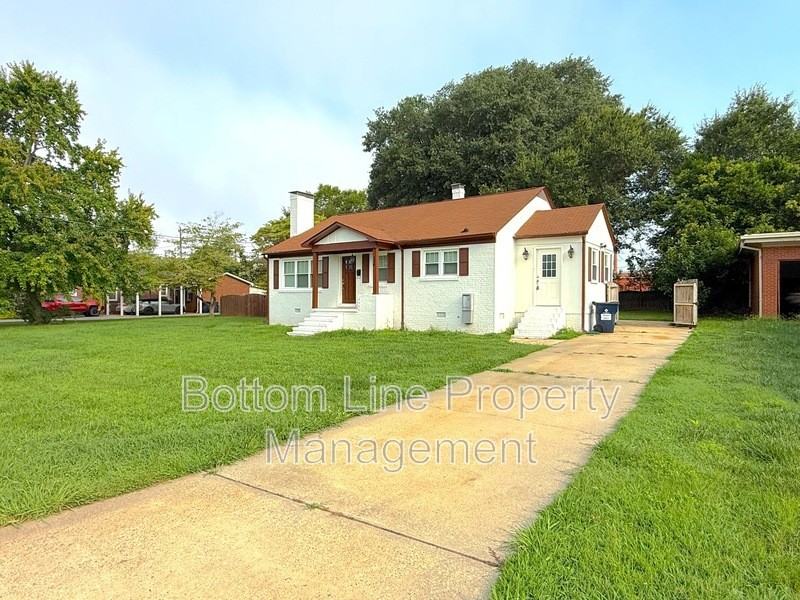 114 W College St - Photo 2 of 17