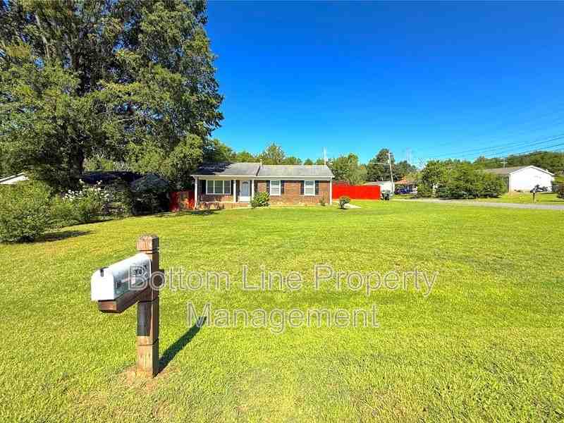749 Shannon Bradley Rd