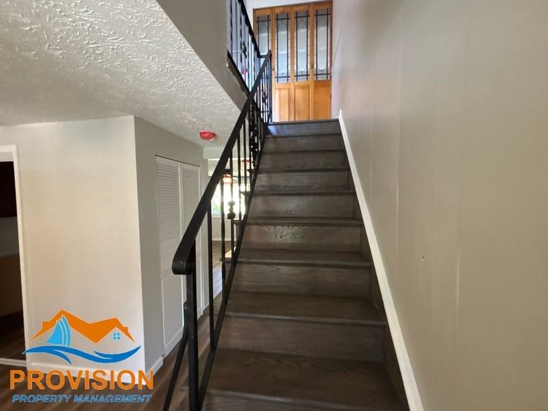 2921 Freeway - Photo 7 of 18