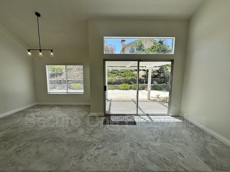 1740 Amarelle St - Photo 5 of 45