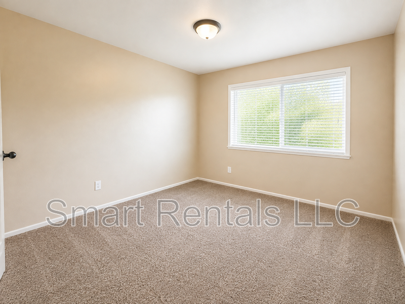 2664 Eltarose Dr - Photo 4 of 6
