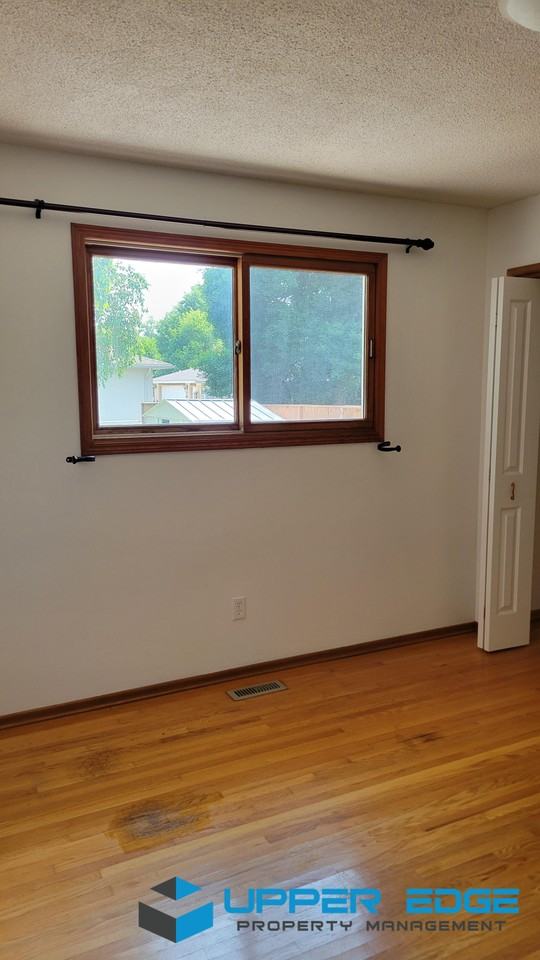 721 Oakdale Drive - Photo 5 of 20