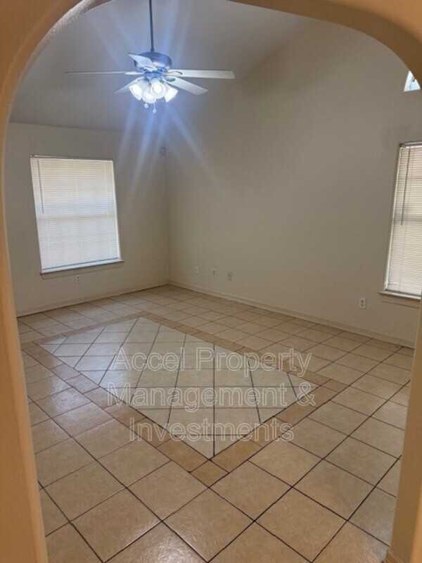 1902 Bahamas Dr #3 - Photo 4 of 12