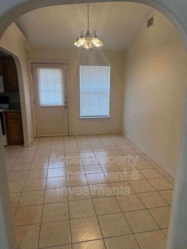 1902 Bahamas Dr #3 - Photo 5 of 12