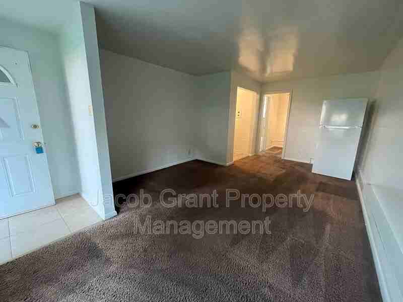 675 Tiger Ave #12 - Photo 3 of 7